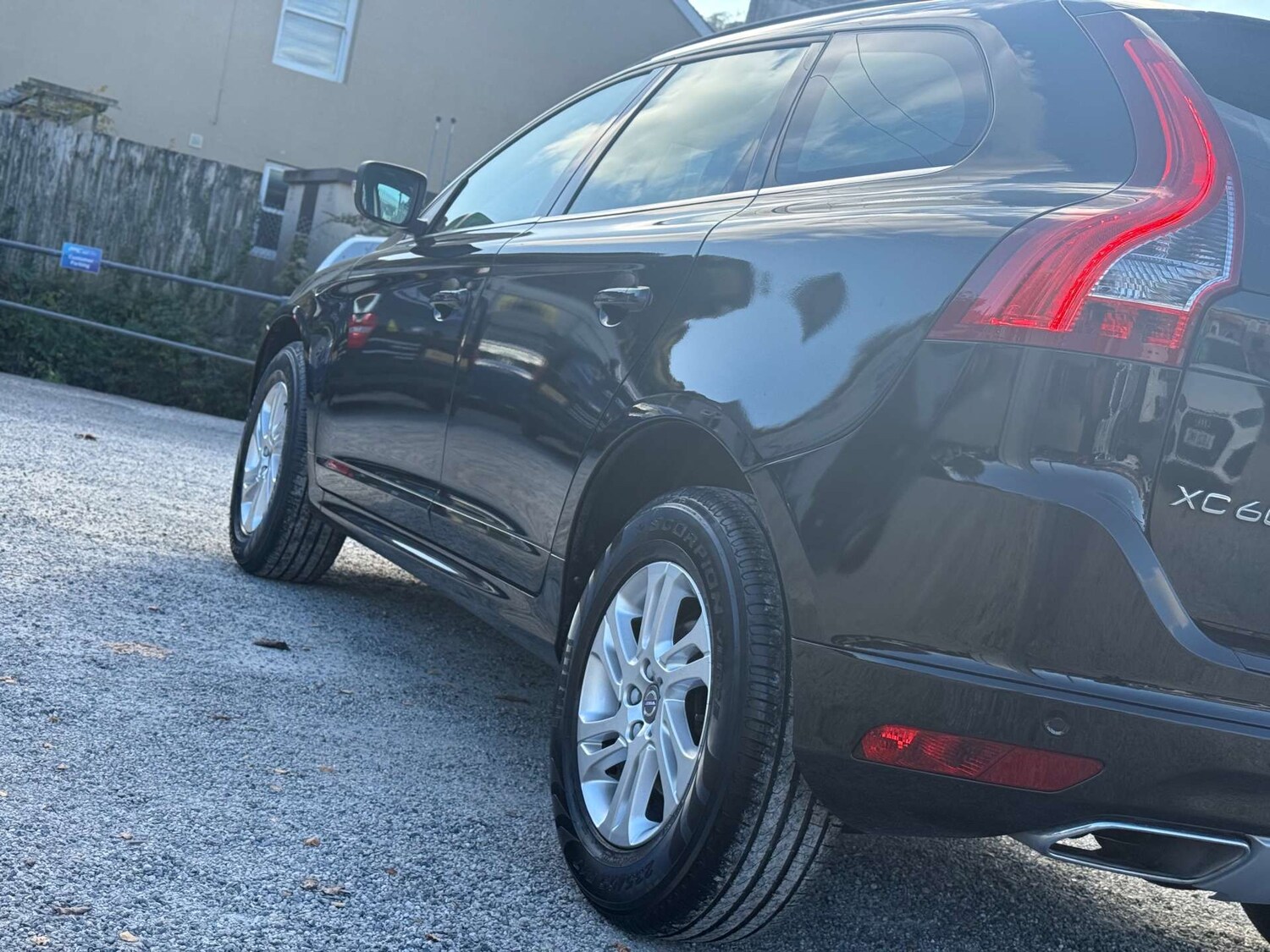 Used Volvo XC60 2017 for sale - 77207440: Photo 17