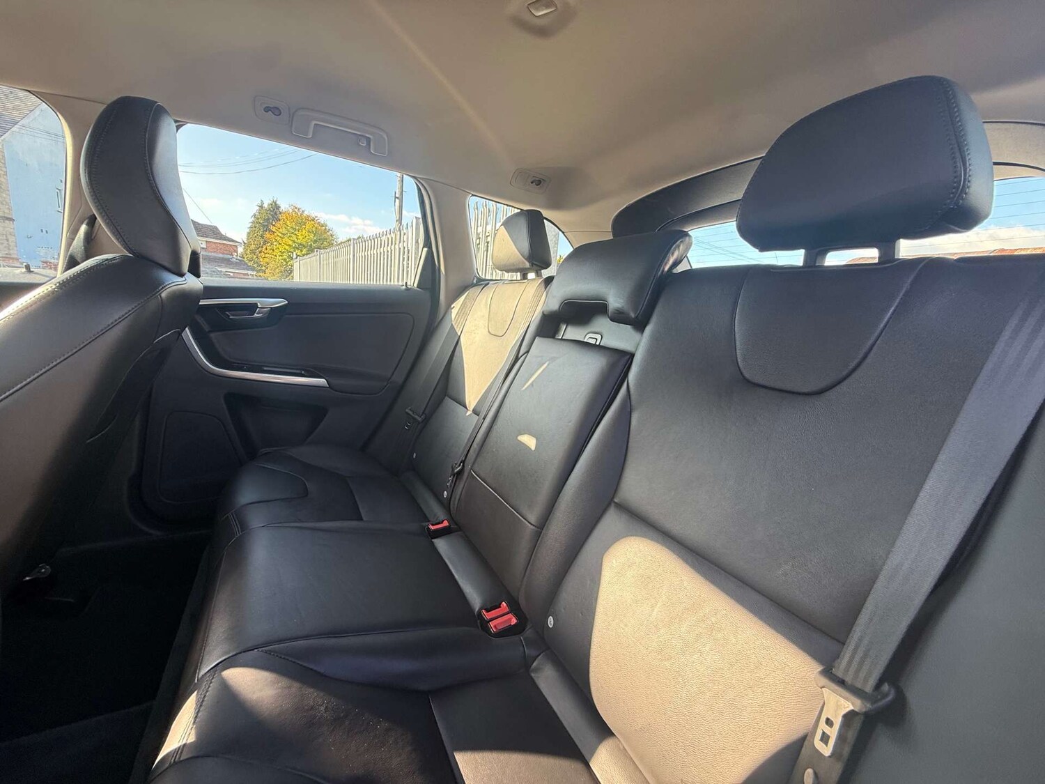 Used Volvo XC60 2017 for sale - 77207440: Photo 22