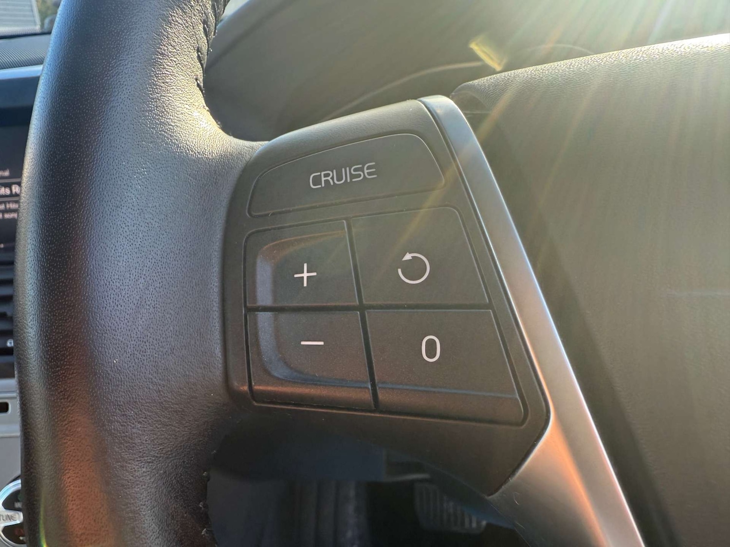 Used Volvo XC60 2017 for sale - 77207440: Photo 26