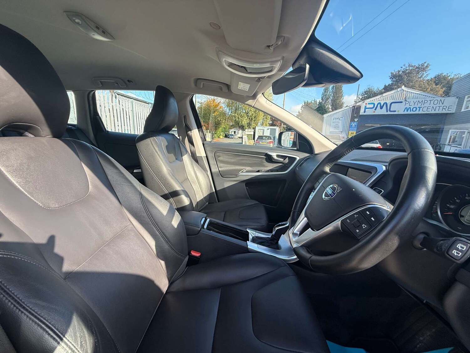 Used Volvo XC60 2017 for sale - 77207440: Photo 46