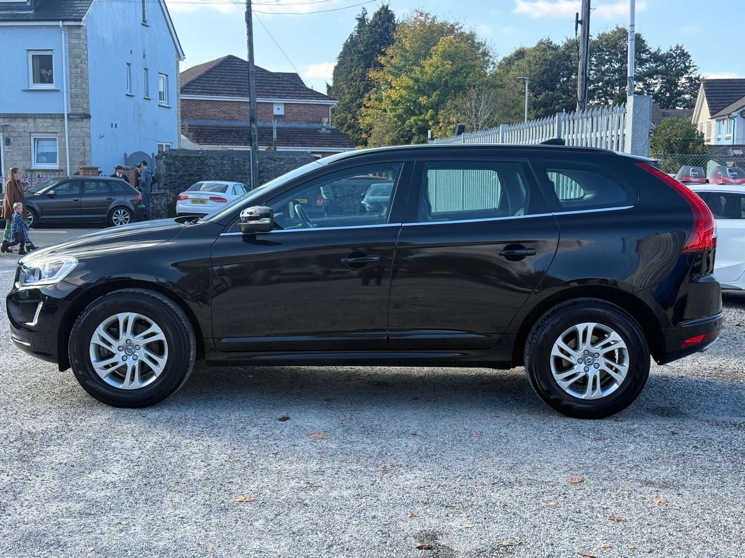 Used Volvo XC60 2017 for sale - 77207440: Photo 5