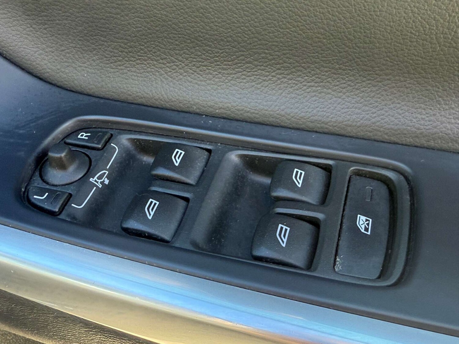 Used Volvo XC60 2017 for sale - 77207440: Photo 62