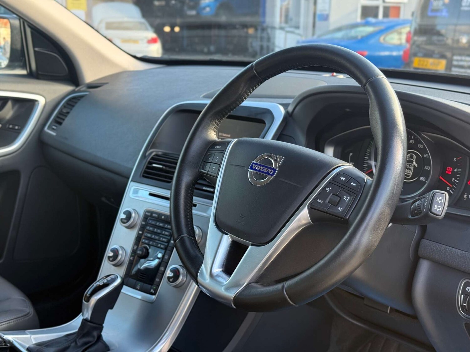 Used Volvo XC60 2017 for sale - 77207440: Photo 7