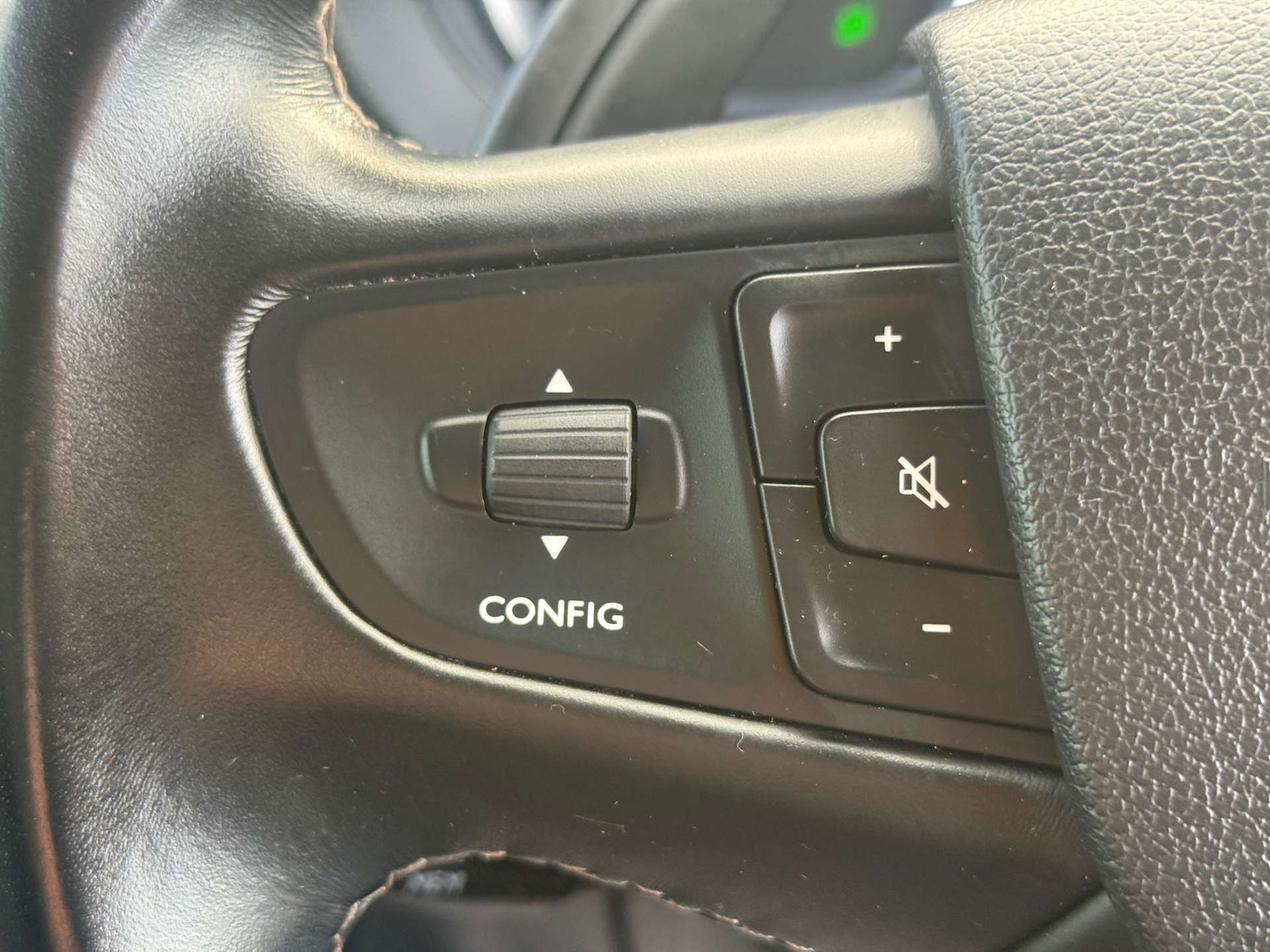 Used Peugeot Traveller 2018 for sale - 77582478: Photo 22