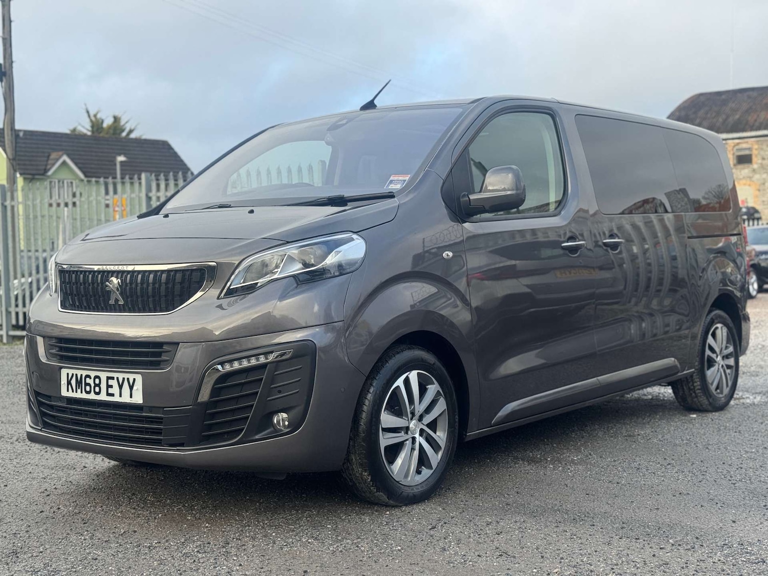 Used Peugeot Traveller 2018 for sale - 77582478: Photo 3