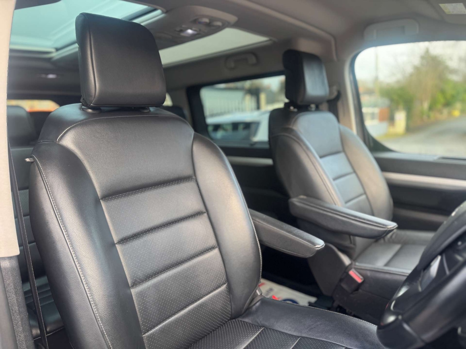 Used Peugeot Traveller 2018 for sale - 77582478: Photo 43