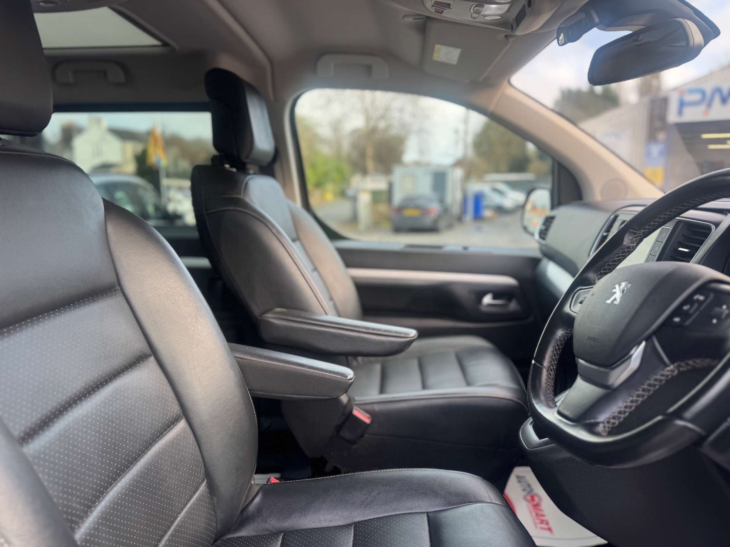 Used Peugeot Traveller 2018 for sale - 77582478: Photo 69