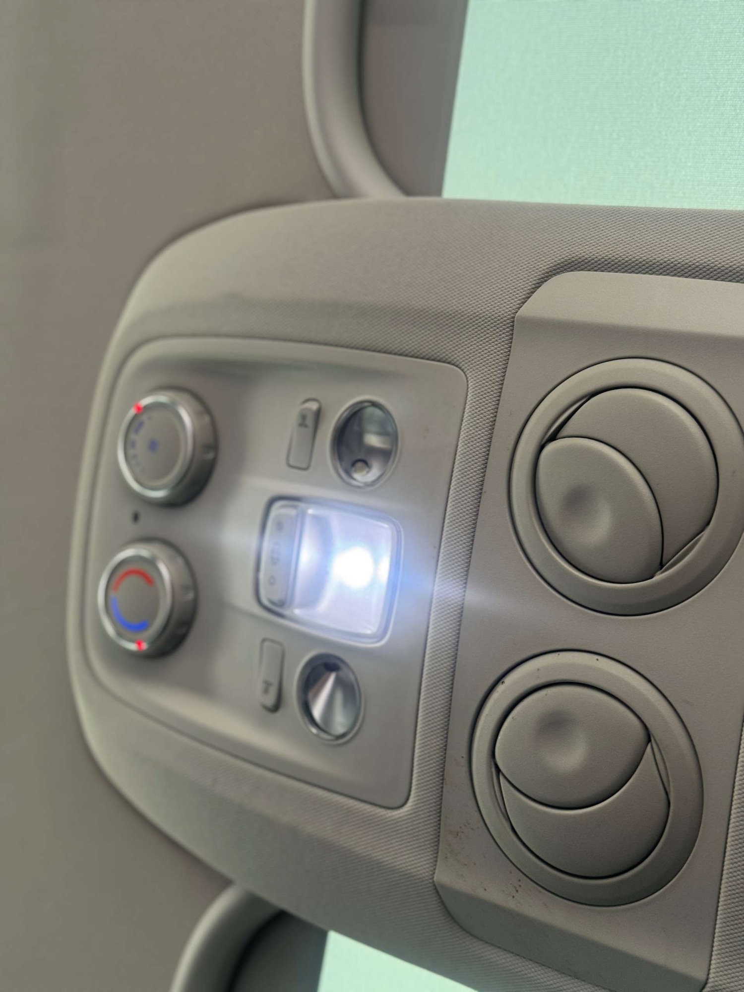 Used Peugeot Traveller 2018 for sale - 77582478: Photo 71