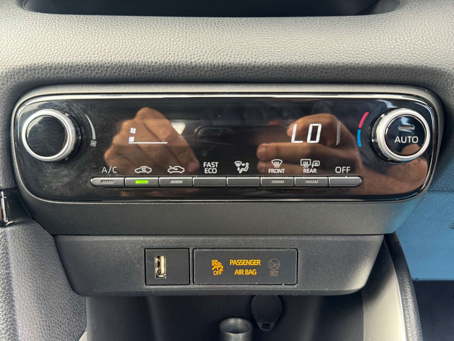 Used Toyota Yaris 2021 for sale - 77207429: Photo 43