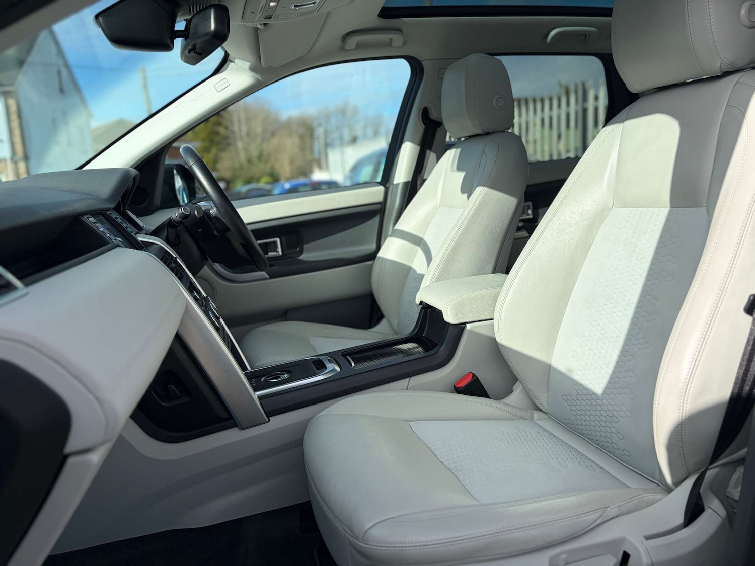 Used Land Rover Discovery Sport 2019 for sale - 77436283: Photo 23