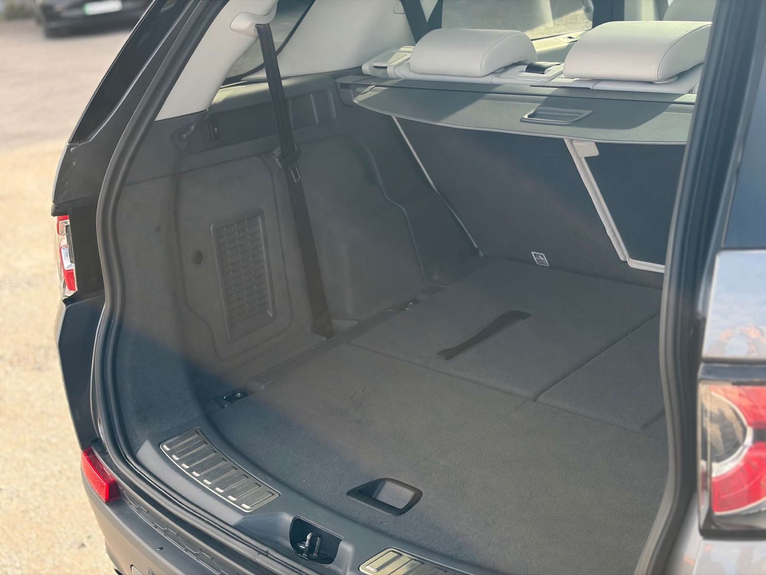 Used Land Rover Discovery Sport 2019 for sale - 77436283: Photo 31