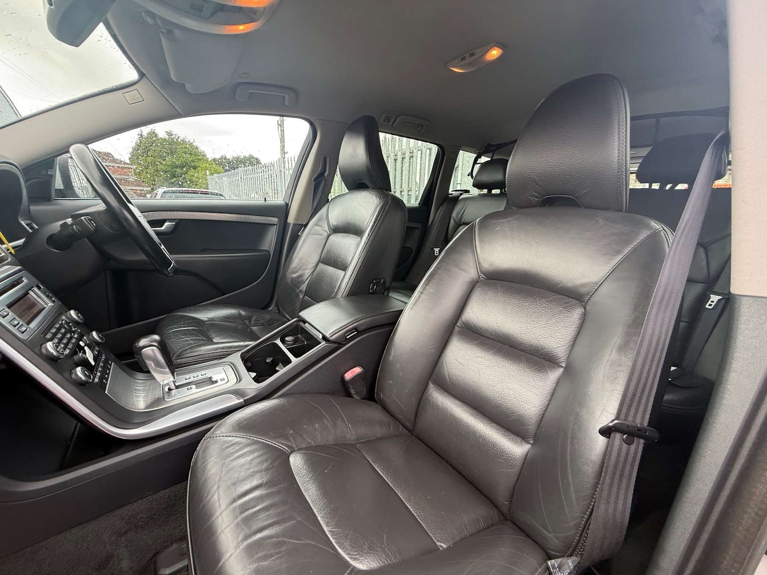 Used Volvo XC70 2010 for sale - 77207416: Photo 22