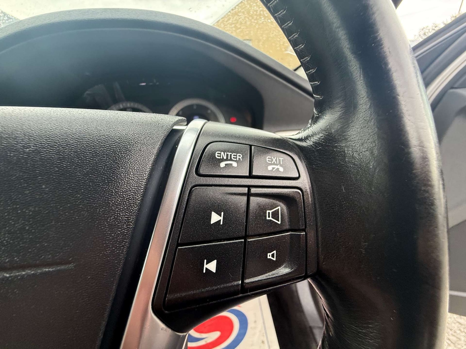 Used Volvo XC70 2010 for sale - 77207416: Photo 30