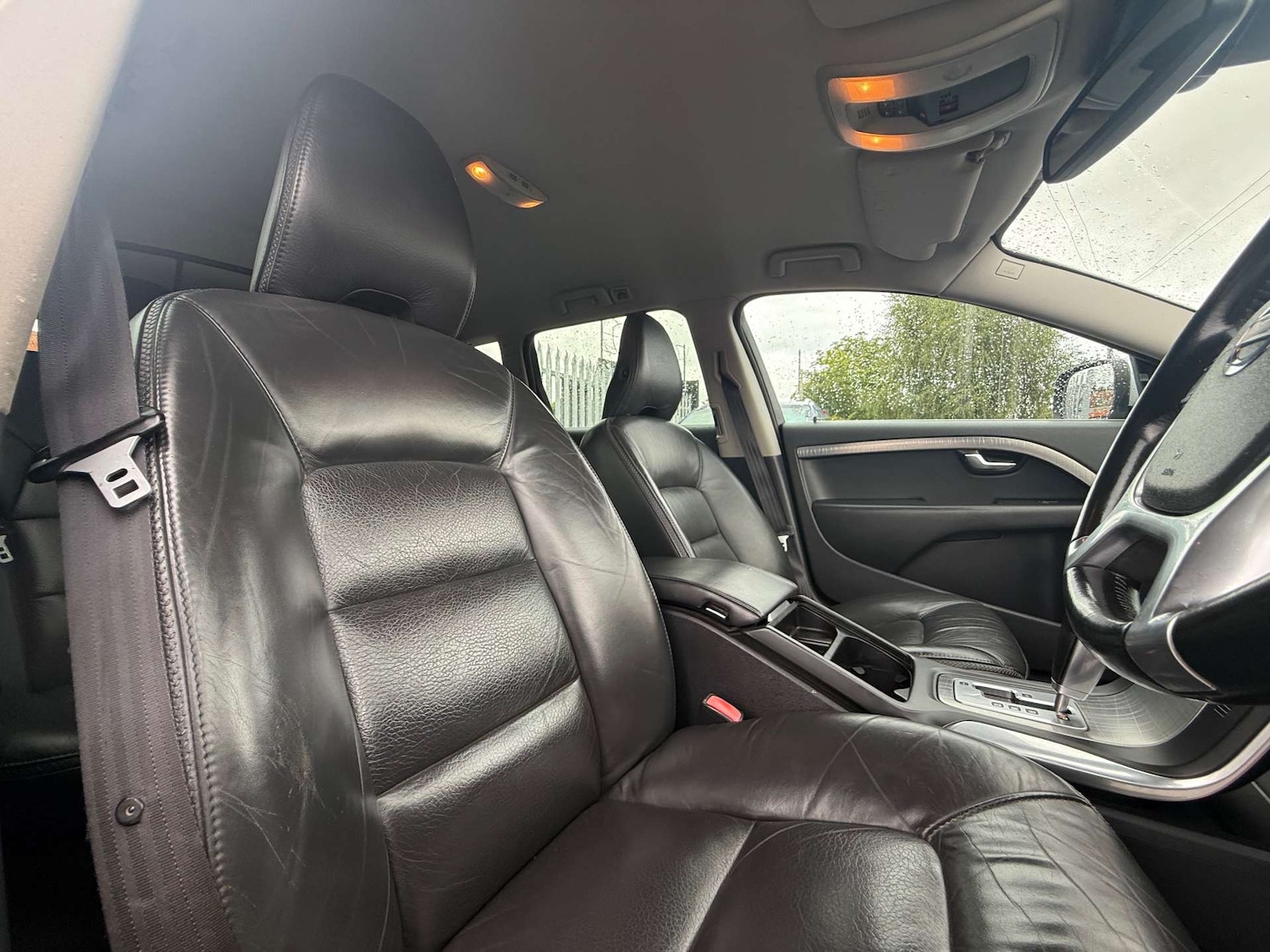 Used Volvo XC70 2010 for sale - 77207416: Photo 40