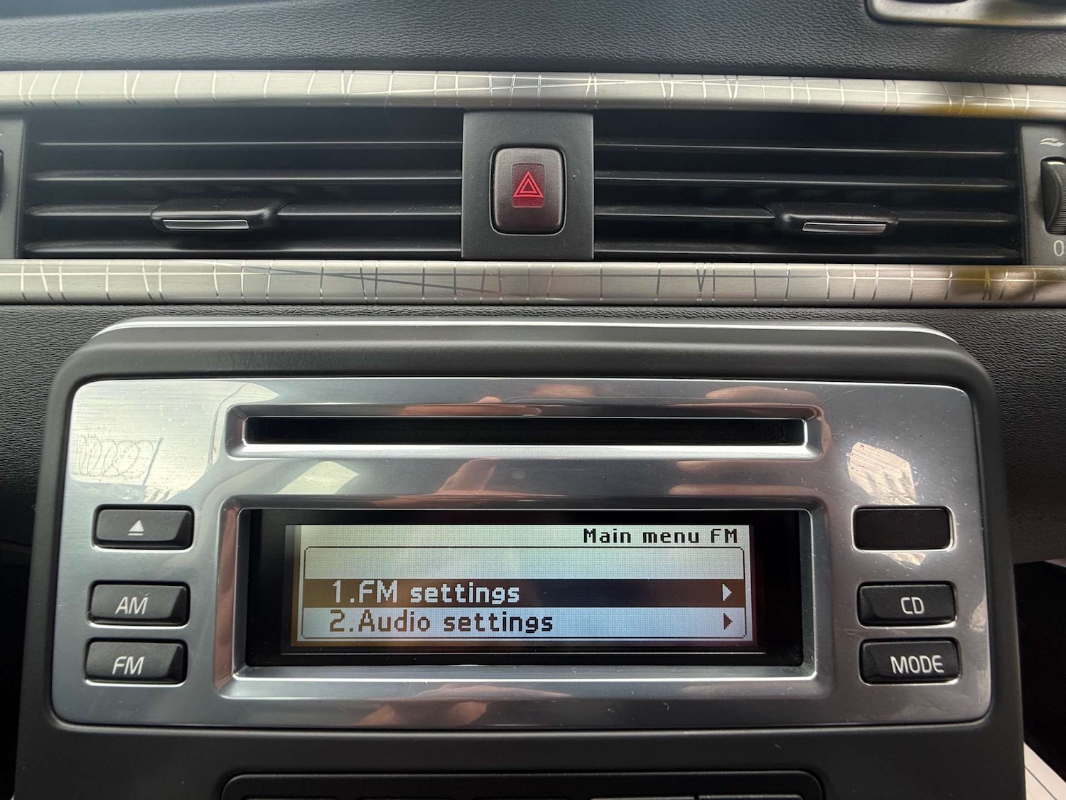 Used Volvo XC70 2010 for sale - 77207416: Photo 41