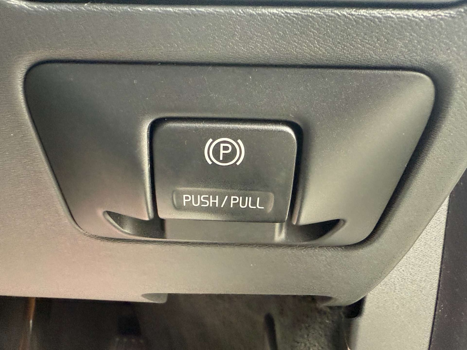 Used Volvo XC70 2010 for sale - 77207416: Photo 52