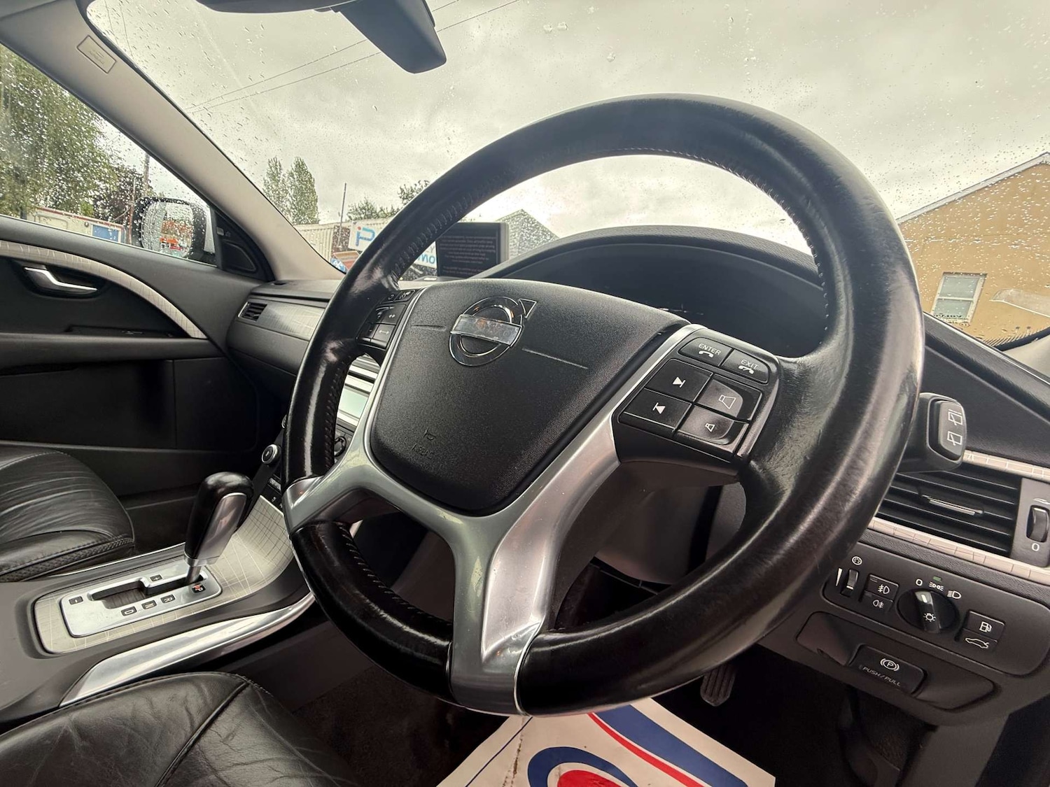 Used Volvo XC70 2010 for sale - 77207416: Photo 6