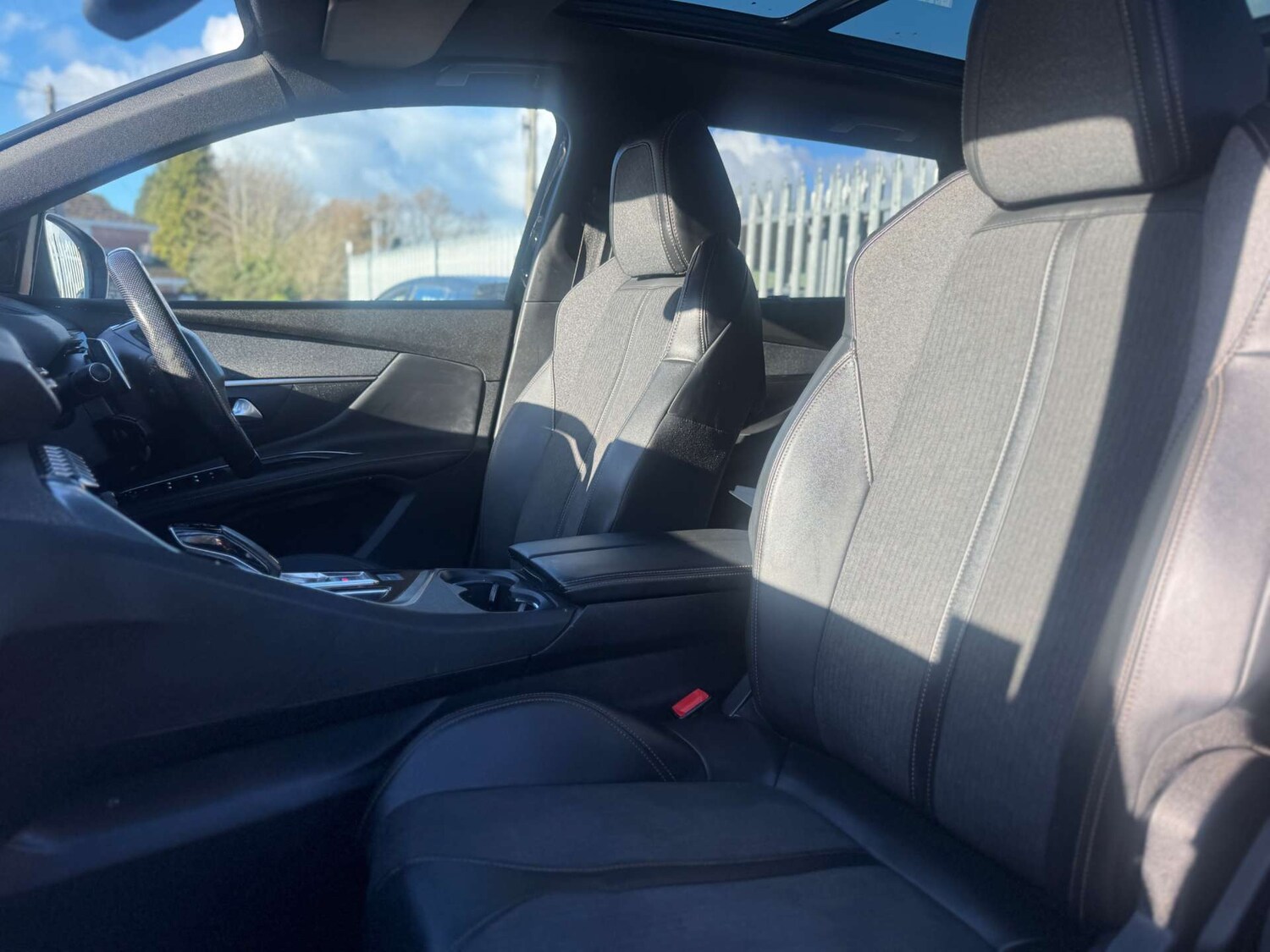 Used Peugeot 5008 2019 for sale - 77207465: Photo 20