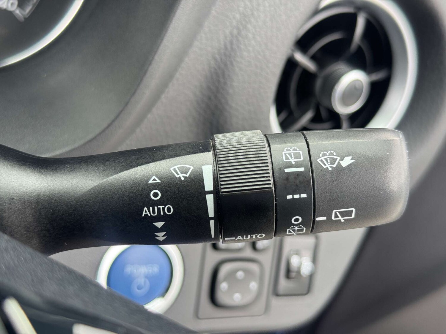 Used Toyota Yaris 2019 for sale - 77207451: Photo 41