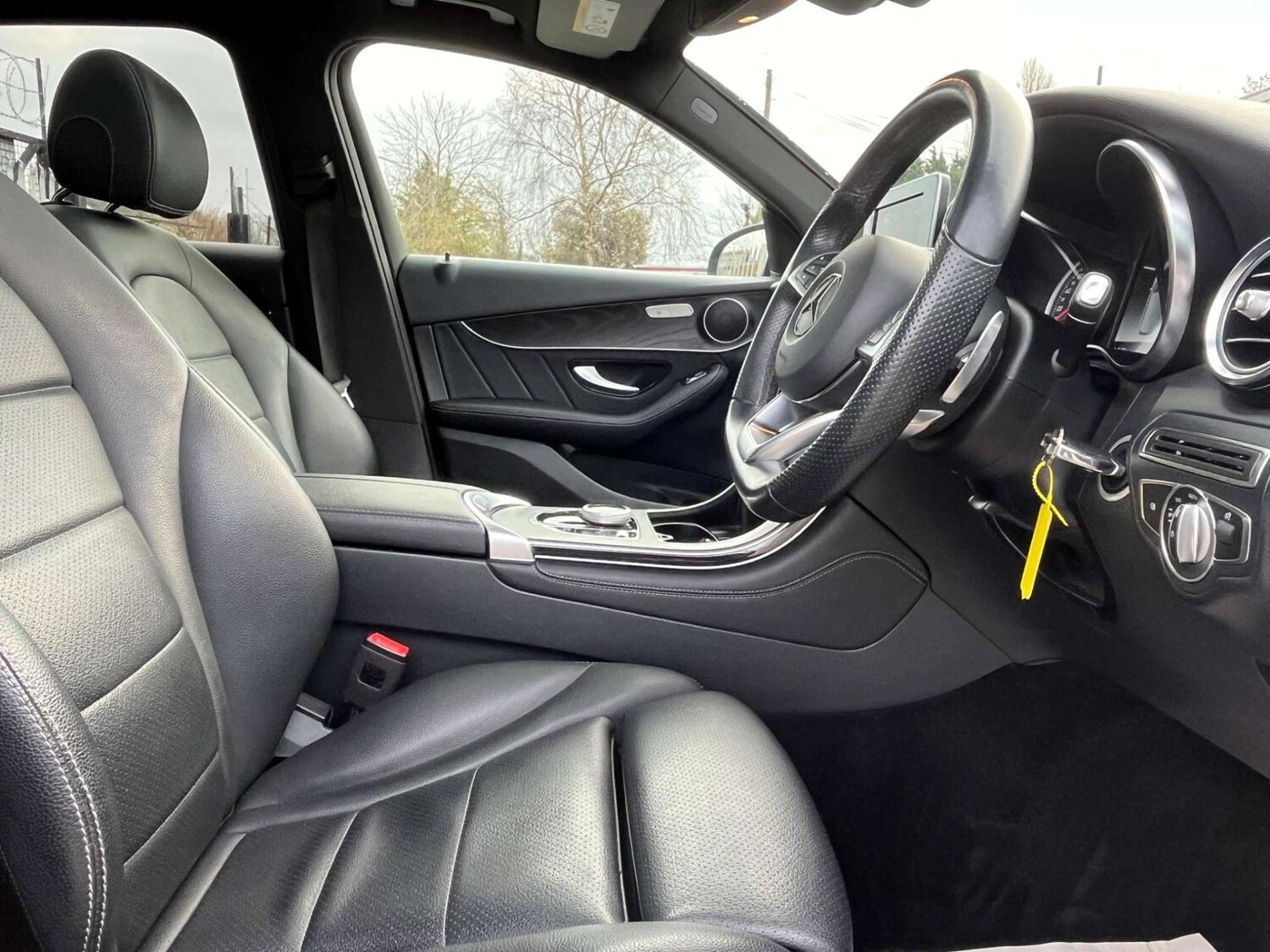 Used Mercedes-Benz GLC 2019 for sale - 77207421: Photo 27