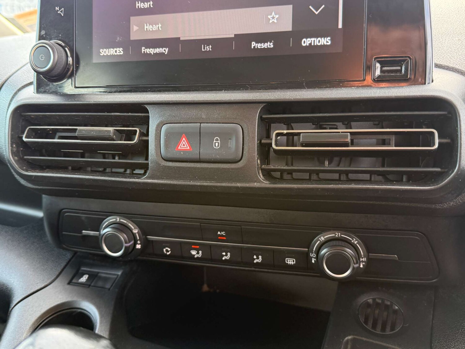 Used Vauxhall Combo Life 2019 for sale - 77207480: Photo 58