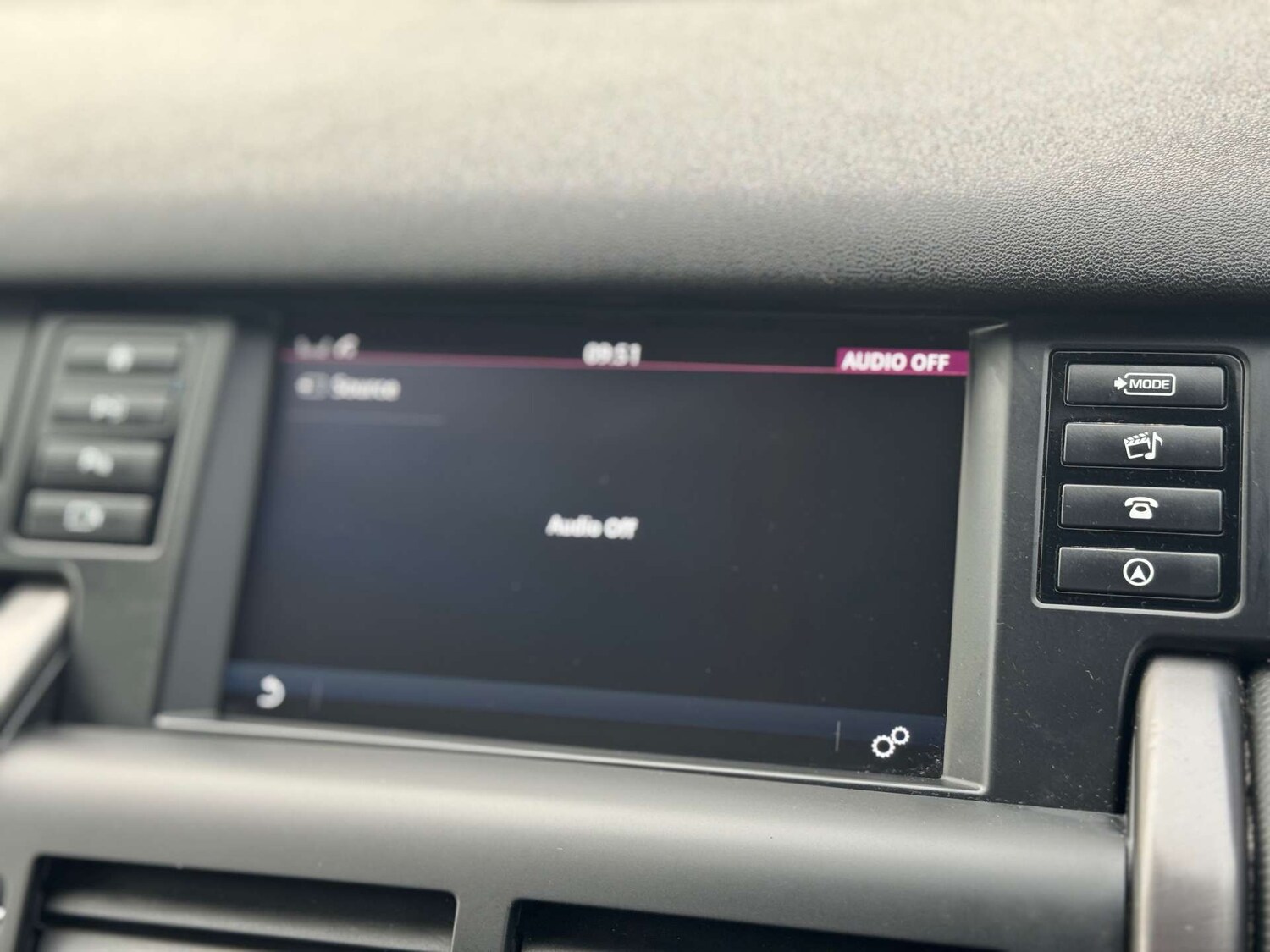 Used Land Rover Discovery Sport 2018 for sale - 77207459: Photo 38