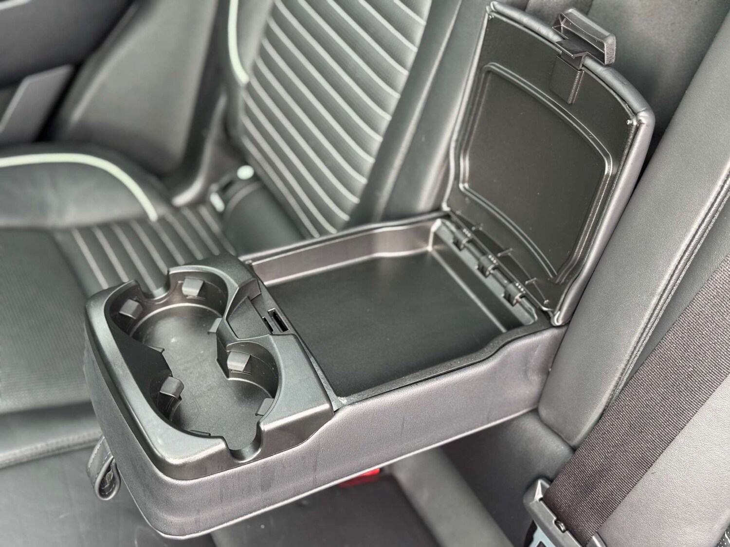 Used Land Rover Discovery Sport 2018 for sale - 77207459: Photo 73