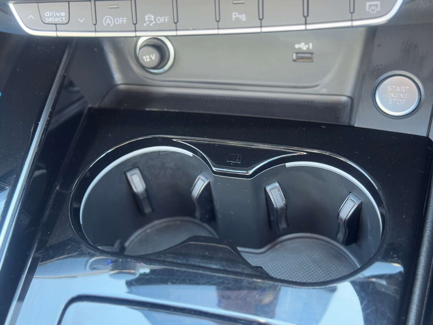 Used Audi A4 Avant for sale - 77207419: Photo 76