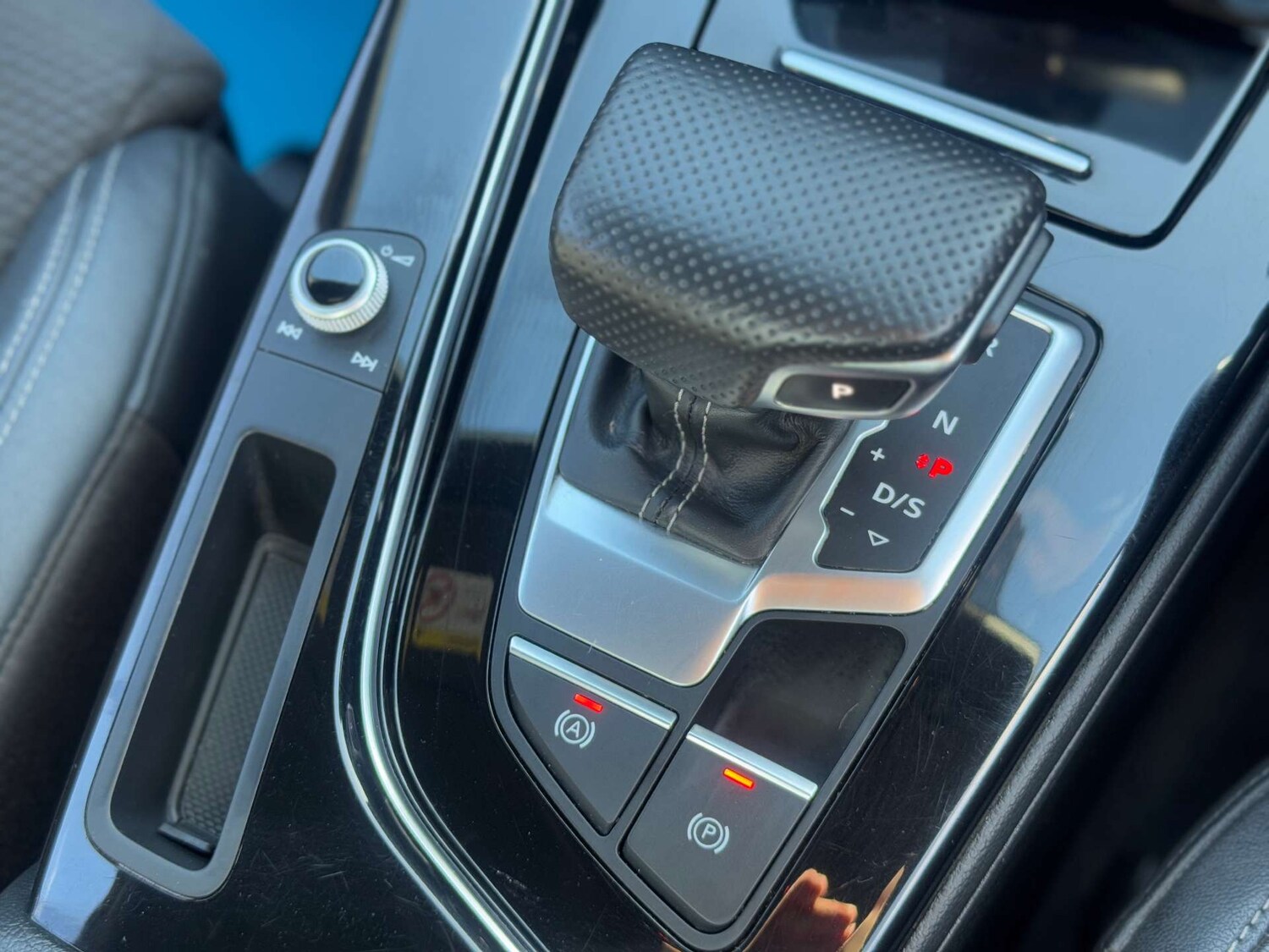 Used Audi A4 Avant for sale - 77207419: Photo 86