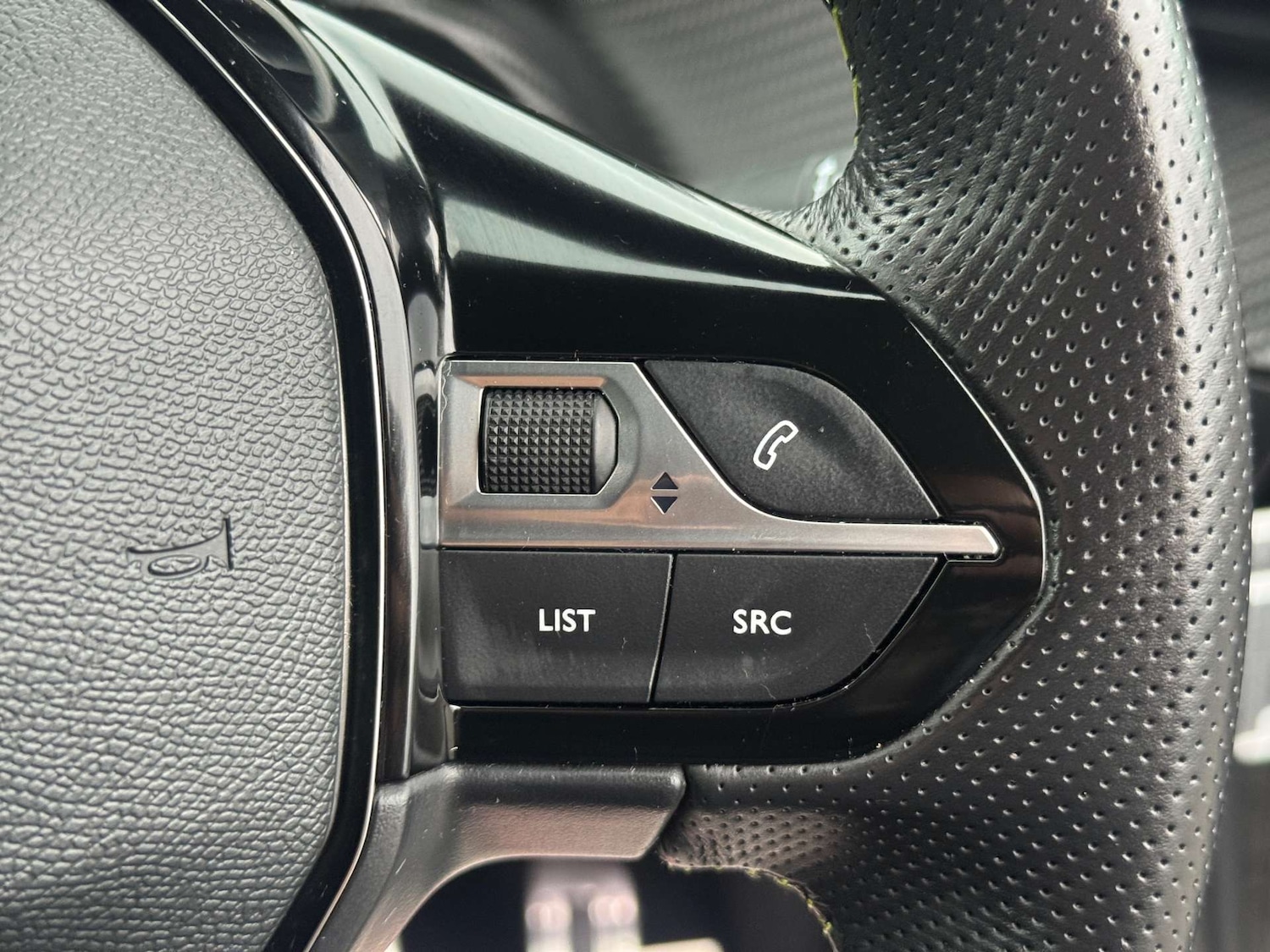 Used Peugeot 2008 2022 for sale - 77207450: Photo 15