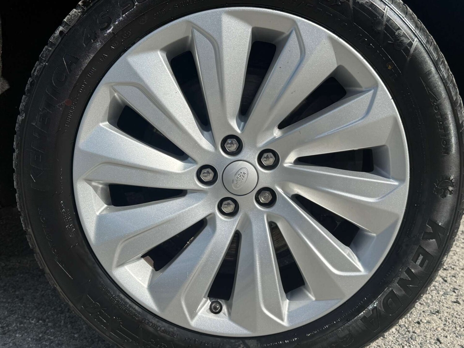 Used Land Rover Discovery Sport 2020 for sale - 77207410: Photo 32