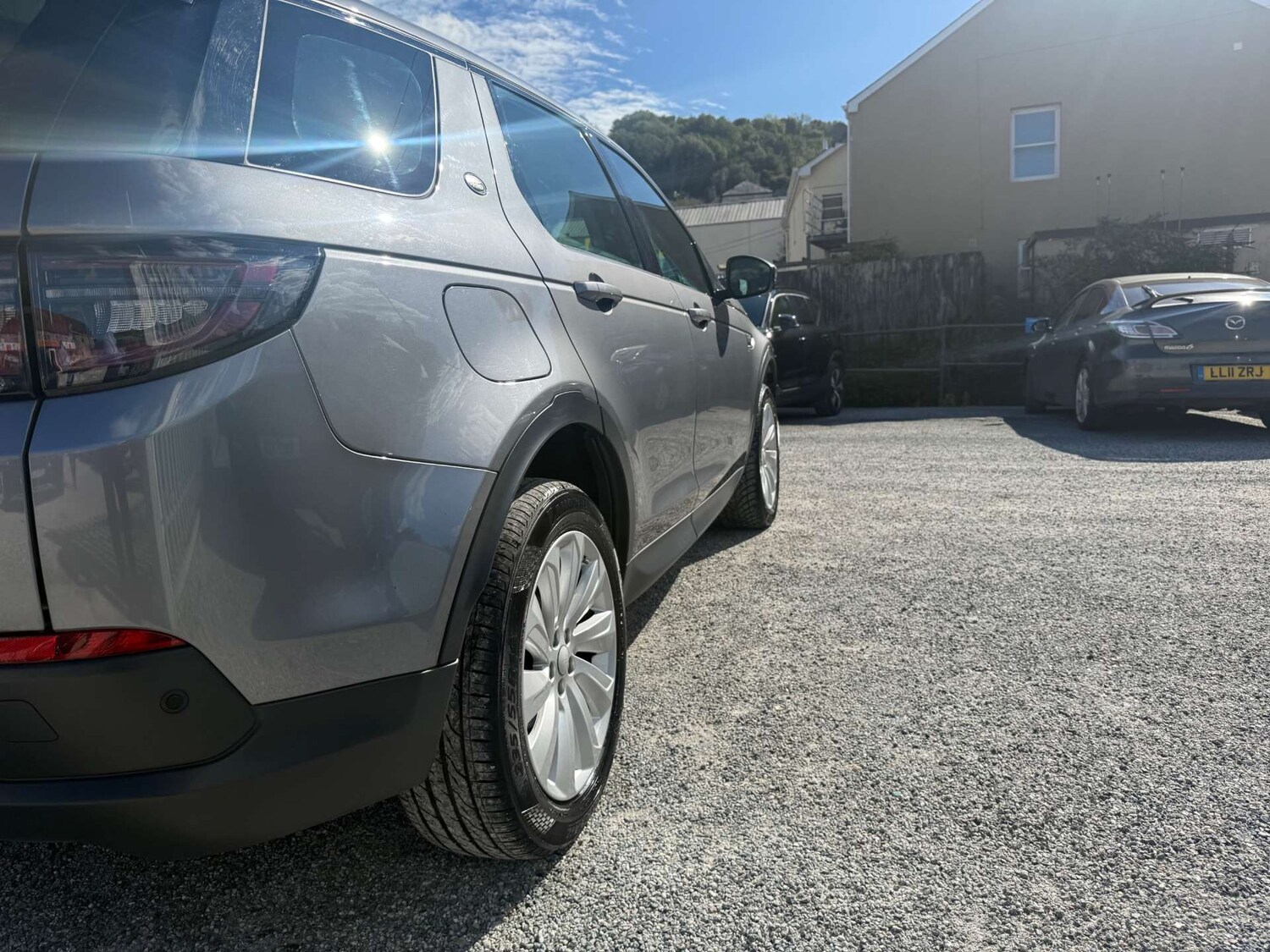 Used Land Rover Discovery Sport 2020 for sale - 77207410: Photo 46