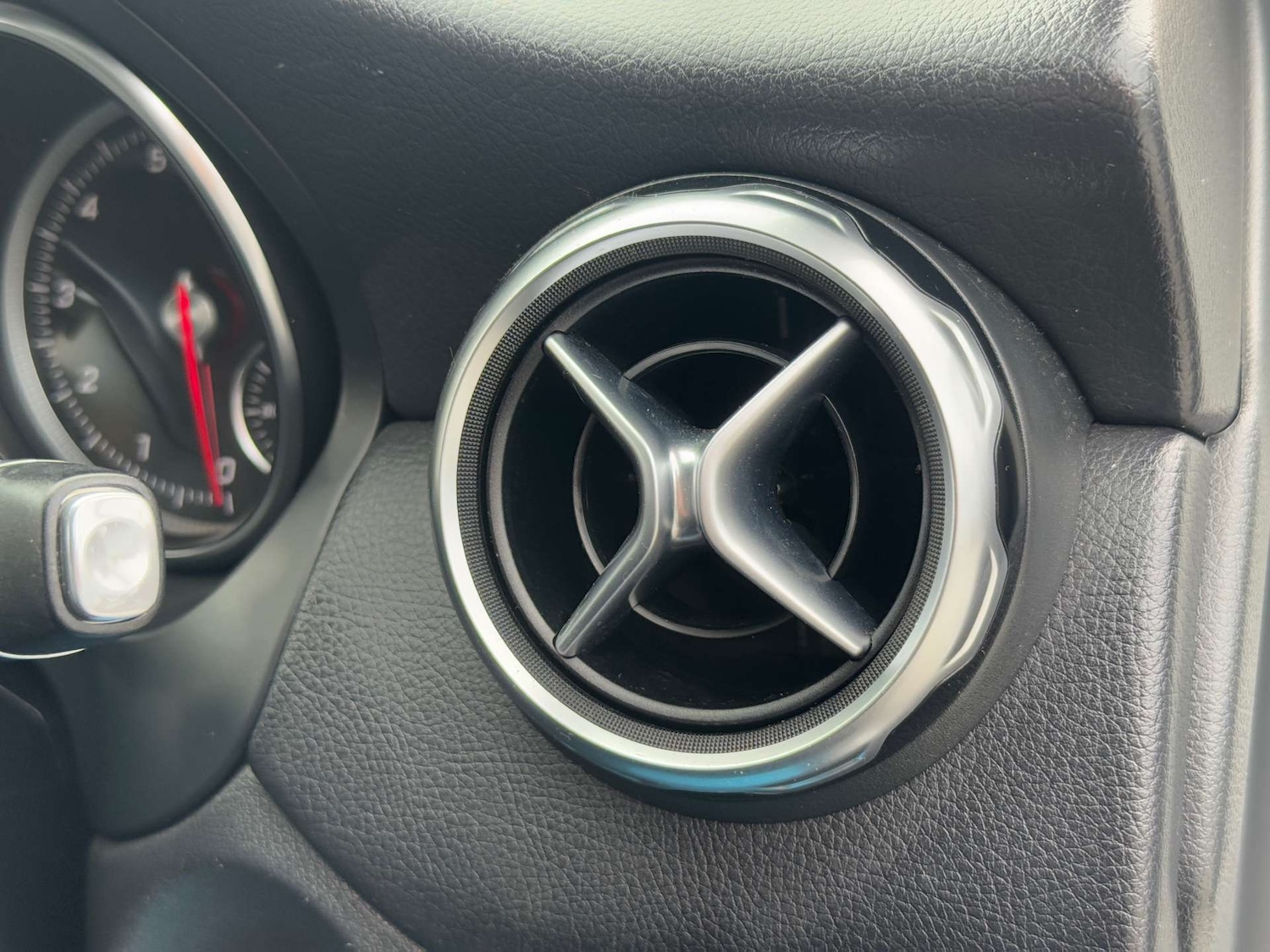 Used Mercedes-Benz GLA 2019 for sale - 77207424: Photo 44