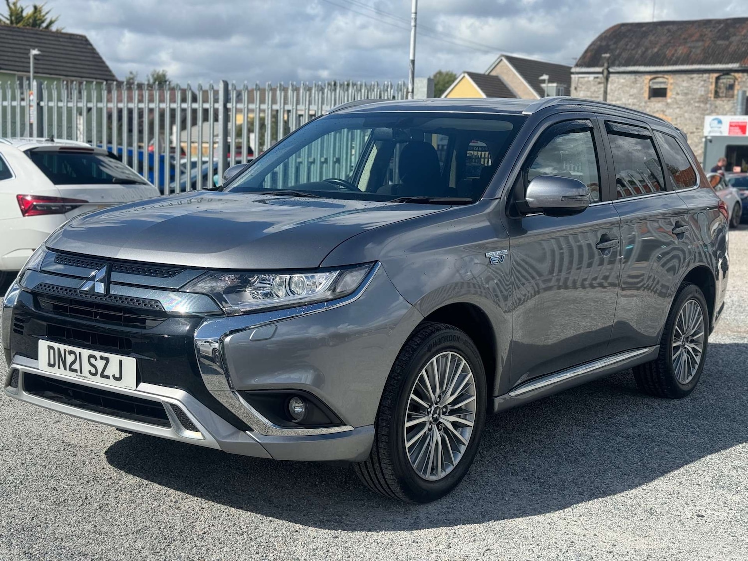Used Mitsubishi Outlander 2021 for sale - 77207443: Photo 3