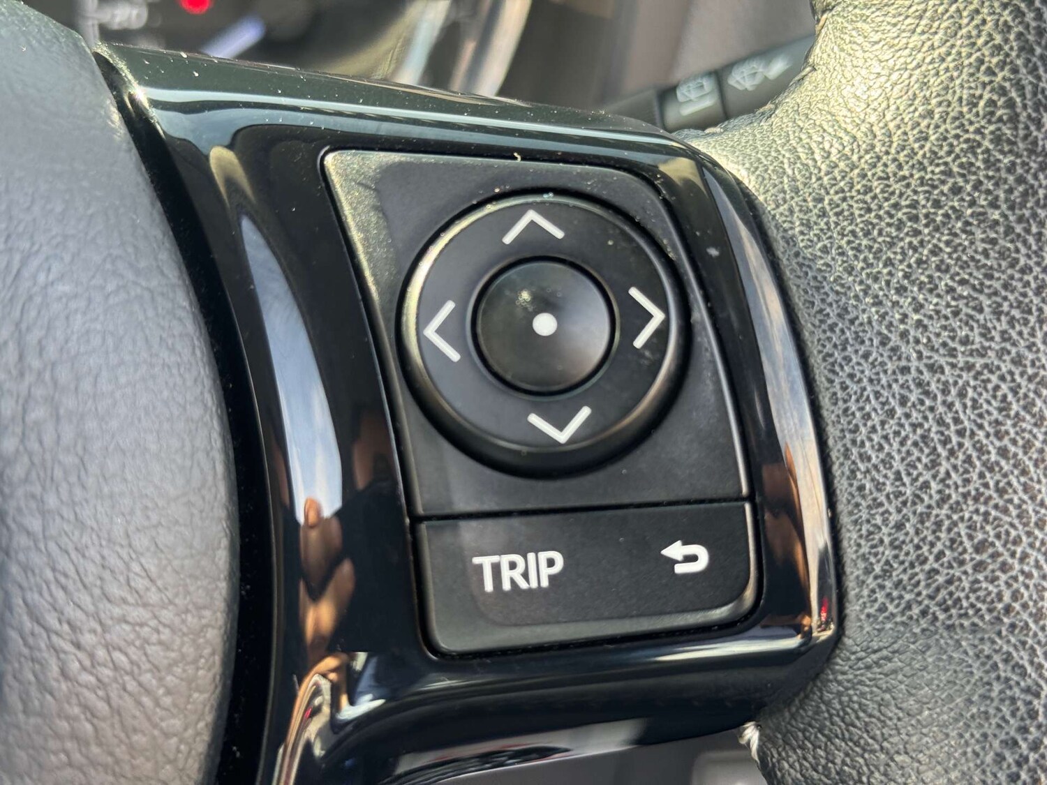 Used Toyota Yaris 2019 for sale - 77207452: Photo 25