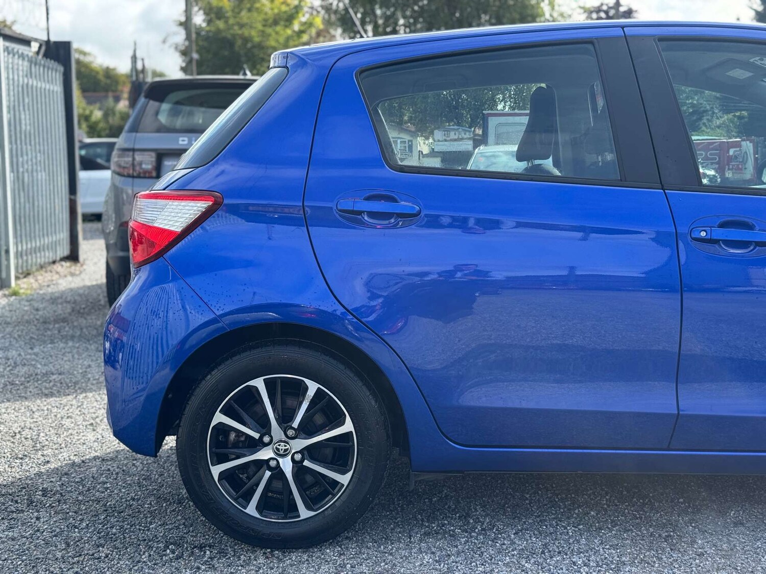 Used Toyota Yaris 2019 for sale - 77207452: Photo 64