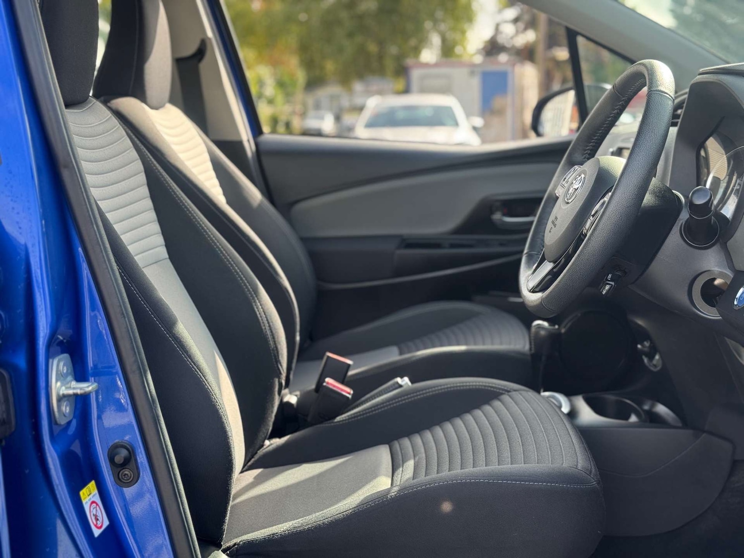 Used Toyota Yaris 2019 for sale - 77207452: Photo 74