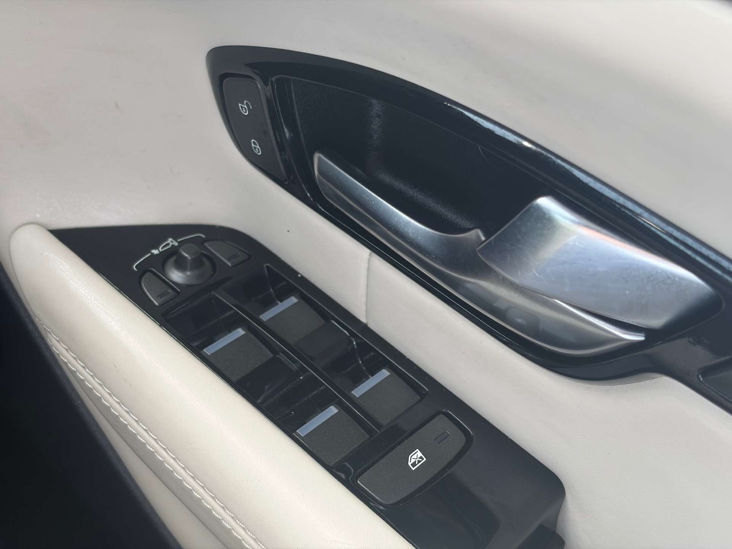 Used Land Rover Range Rover Evoque 2018 for sale - 78177198: Photo 64