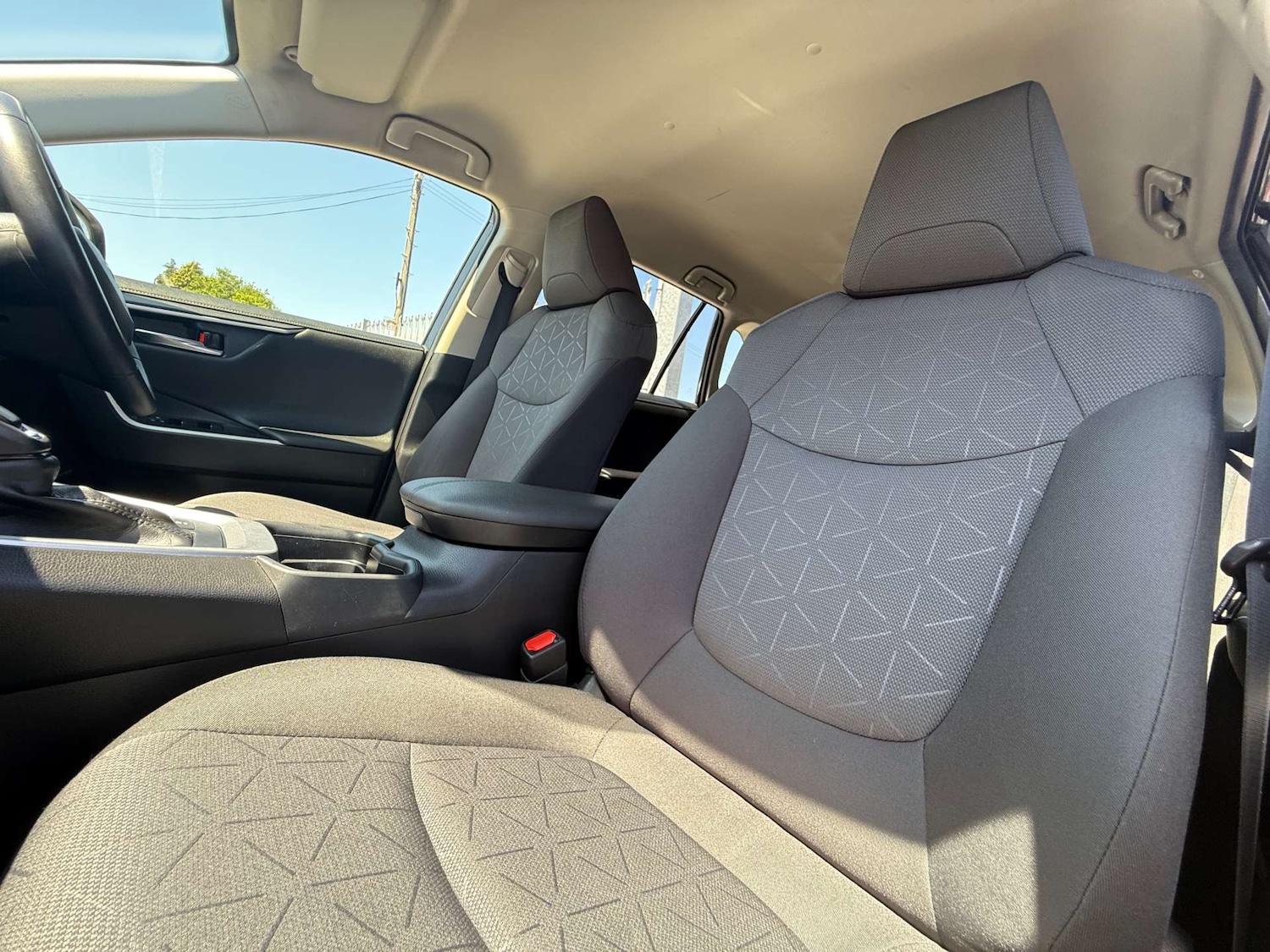 Used Toyota RAV4 2021 for sale - 77207432: Photo 21