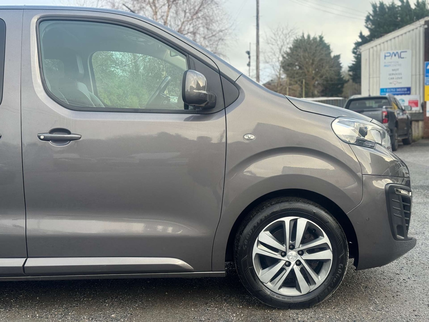 Used Peugeot Traveller 2018 for sale - 77207490: Photo 39