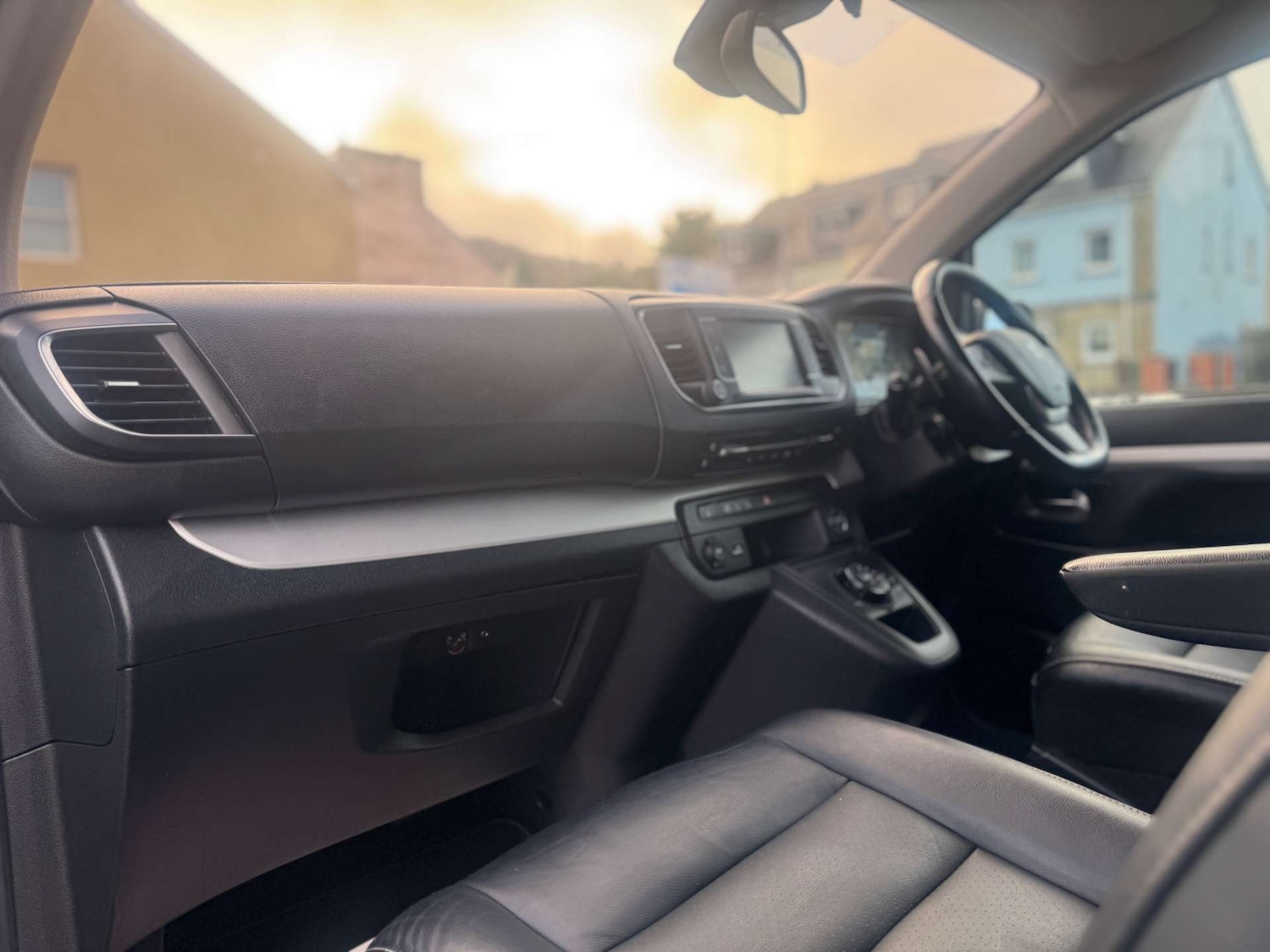 Used Peugeot Traveller 2018 for sale - 77207490: Photo 86