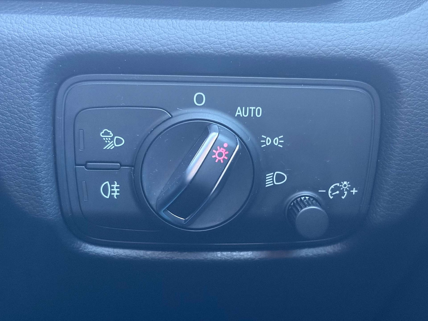 Used Audi A3 2016 for sale - 77350490: Photo 60