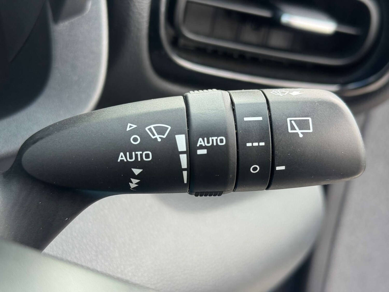 Used Toyota Yaris 2021 for sale - 78064992: Photo 45