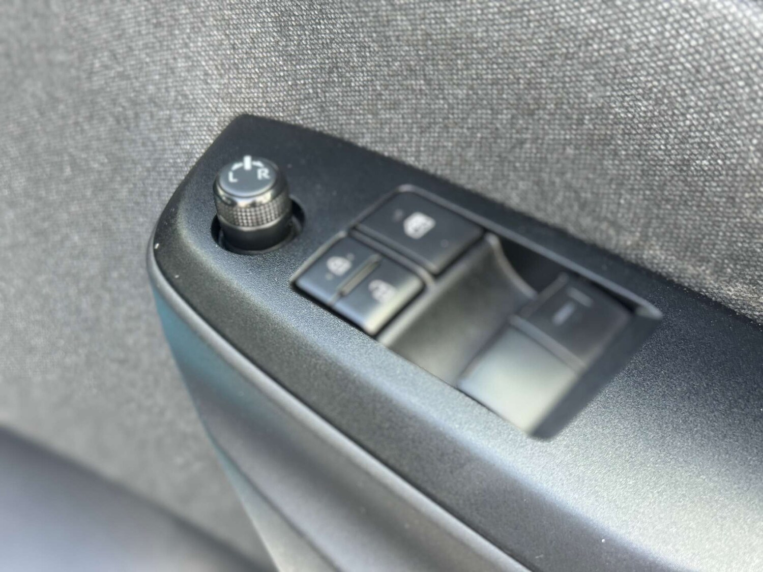 Used Toyota Yaris 2021 for sale - 78064992: Photo 64