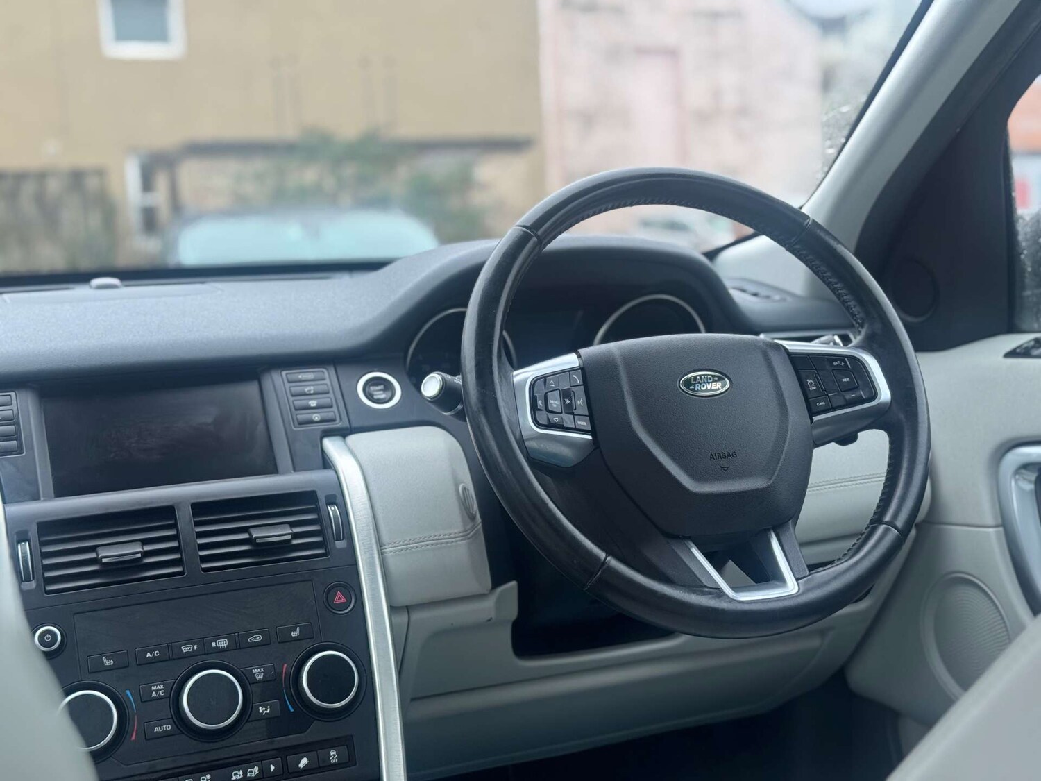 Used Land Rover Discovery Sport 2017 for sale - 77764226: Photo 15