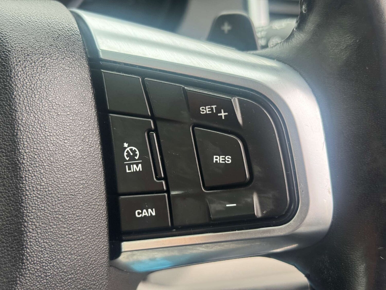 Used Land Rover Discovery Sport 2017 for sale - 77764226: Photo 16