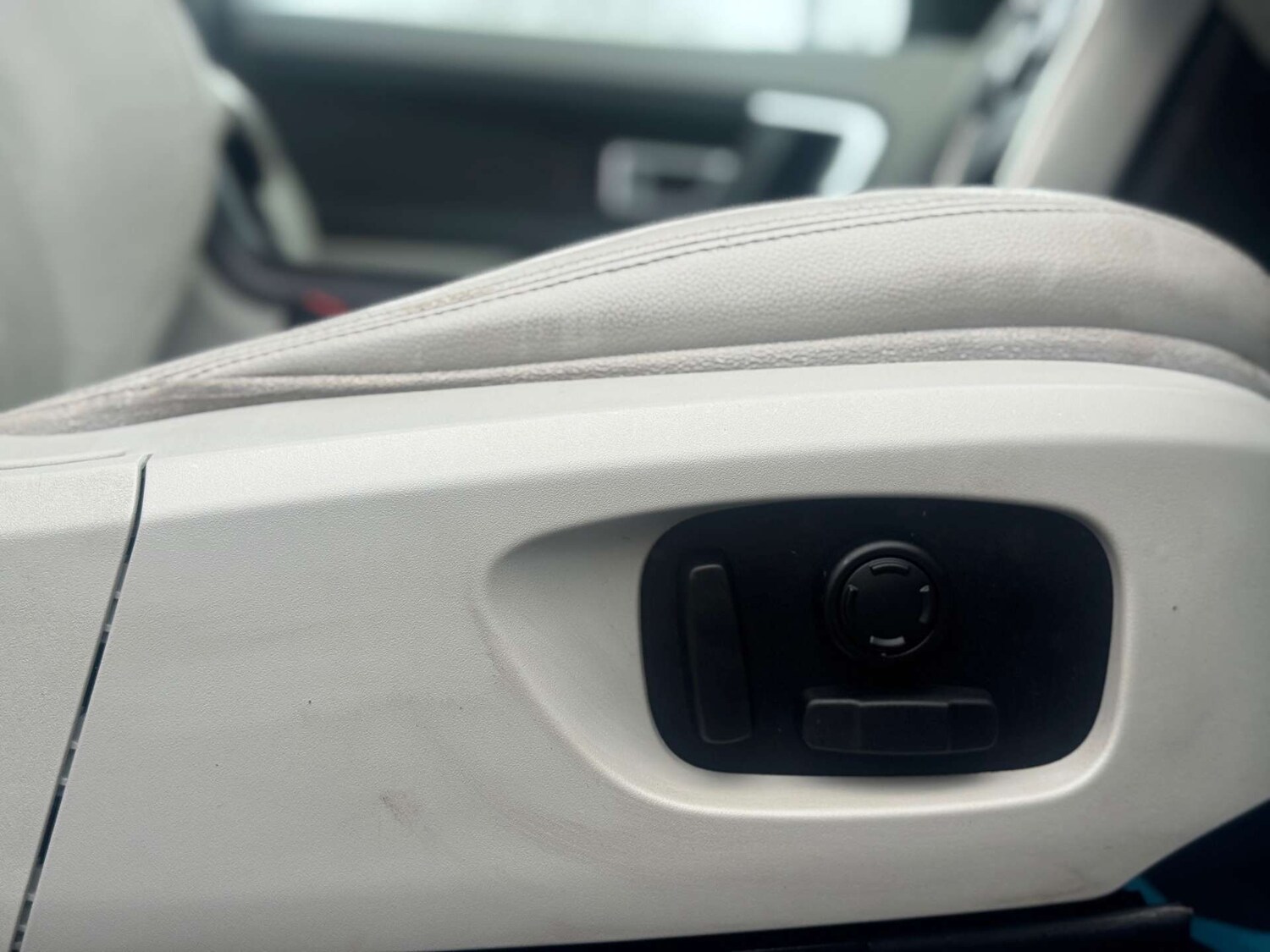 Used Land Rover Discovery Sport 2017 for sale - 77764226: Photo 62