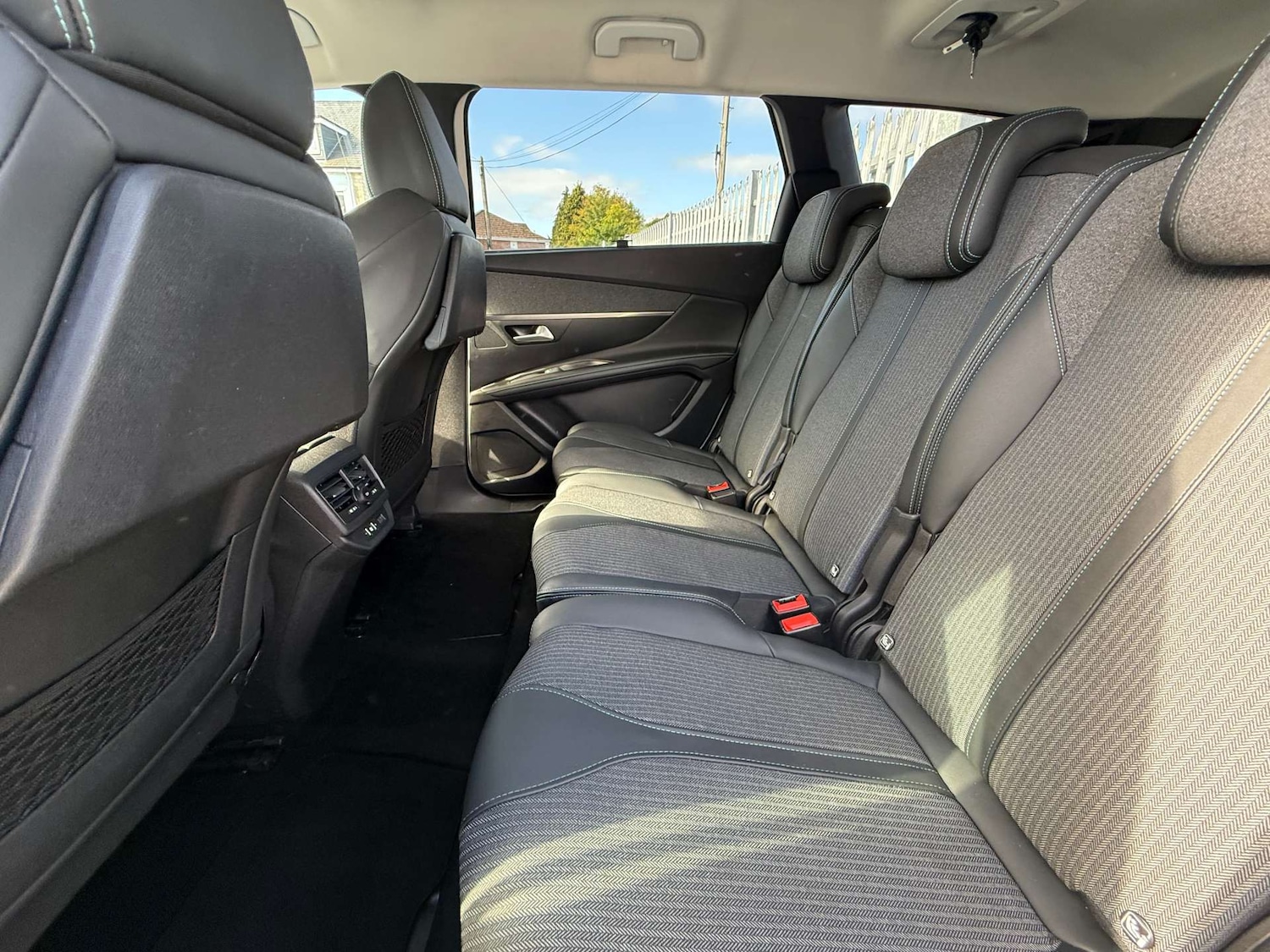 Used Peugeot 5008 2021 for sale - 77207435: Photo 41