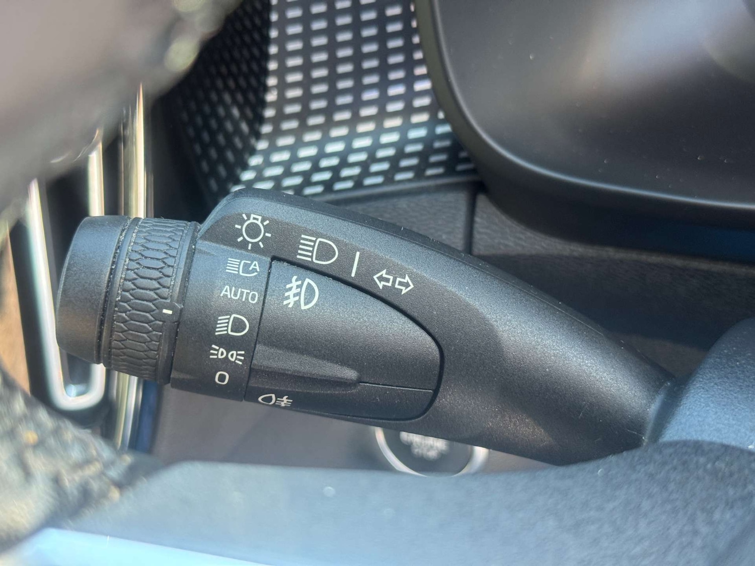 Used Volvo XC40 2021 for sale - 77931801: Photo 19