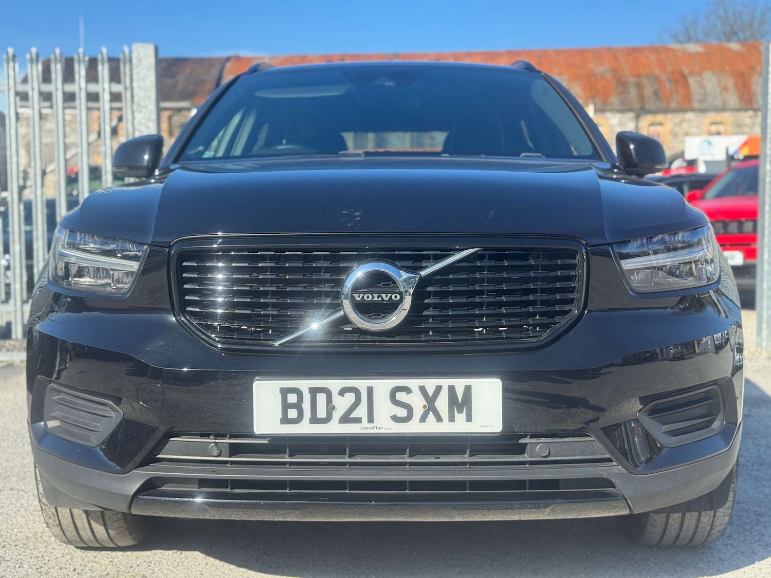 Used Volvo XC40 2021 for sale - 77931801: Photo 2